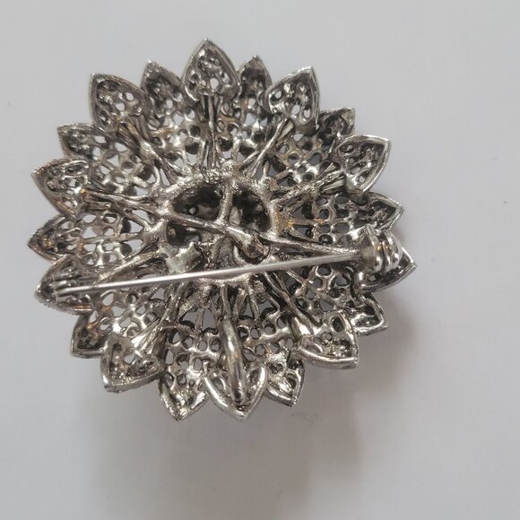 Vintage Blue Rhinestone Flower Brooch Pin Pendant Silver-Tone Metal Retro Style - Picture 3 of 5